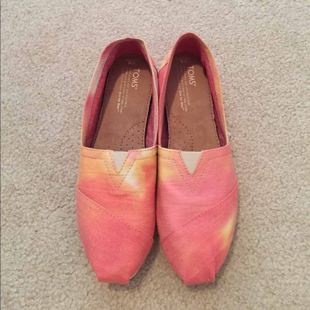 NWOT pink and yellow Toms