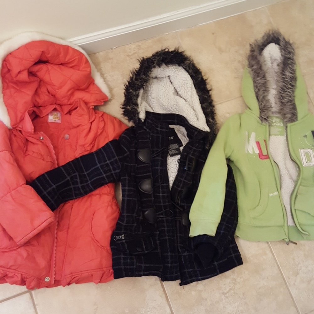 SOLD! Bundles hoddie jackets girl size 4-5T