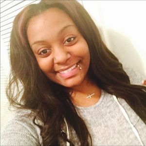 Meet your Posher, Aja