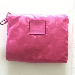 Hot Pink Coach 'C' print weekend bag with case