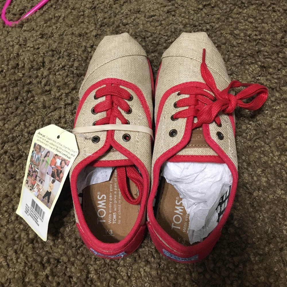 Toms youth Cordones size Youth 3 brand new