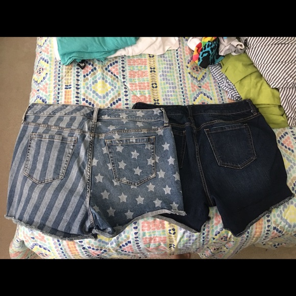 Two pair of Torrid Denim shorts-both size 12 - Picture 2 of 2