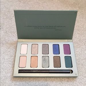 Stila In The Garden Eye Shadow Palette