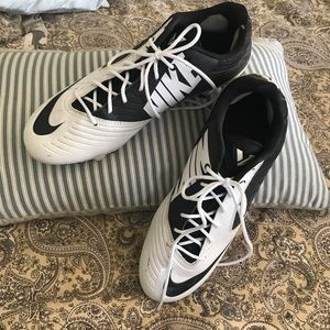 Nike football cleats size 10