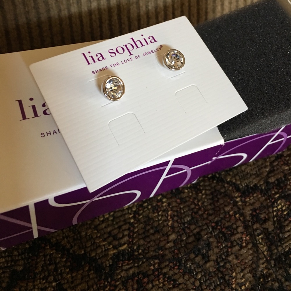 Cubic zirconia earrings