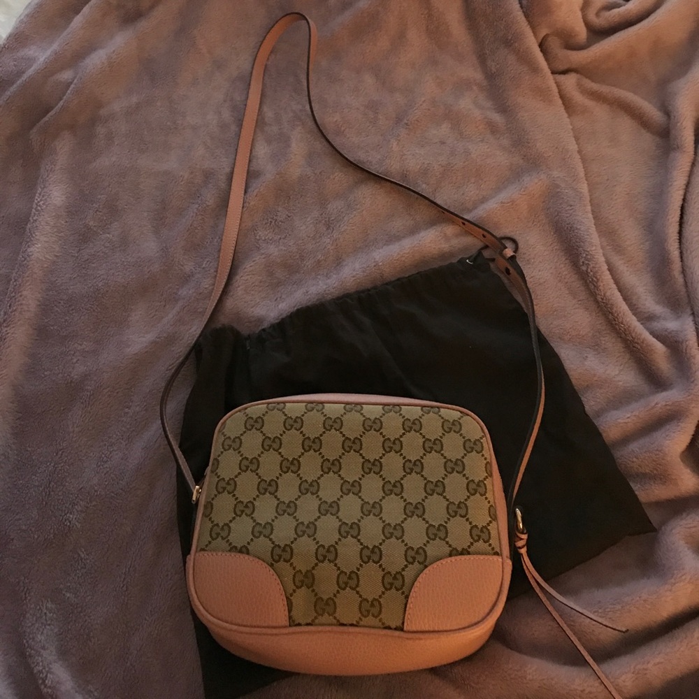 gucci mini bag ( authentic)
