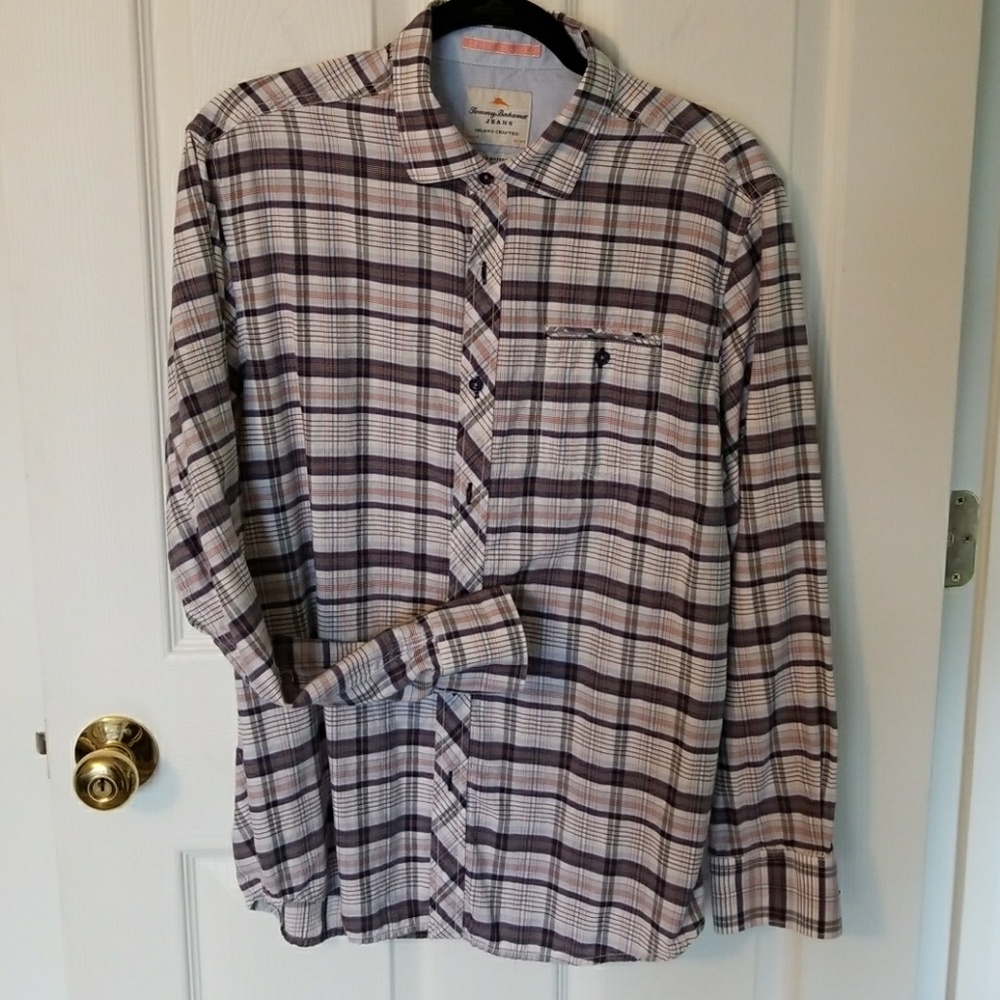 💐 Donating 6/1 Men's Tommy Bahama shirt