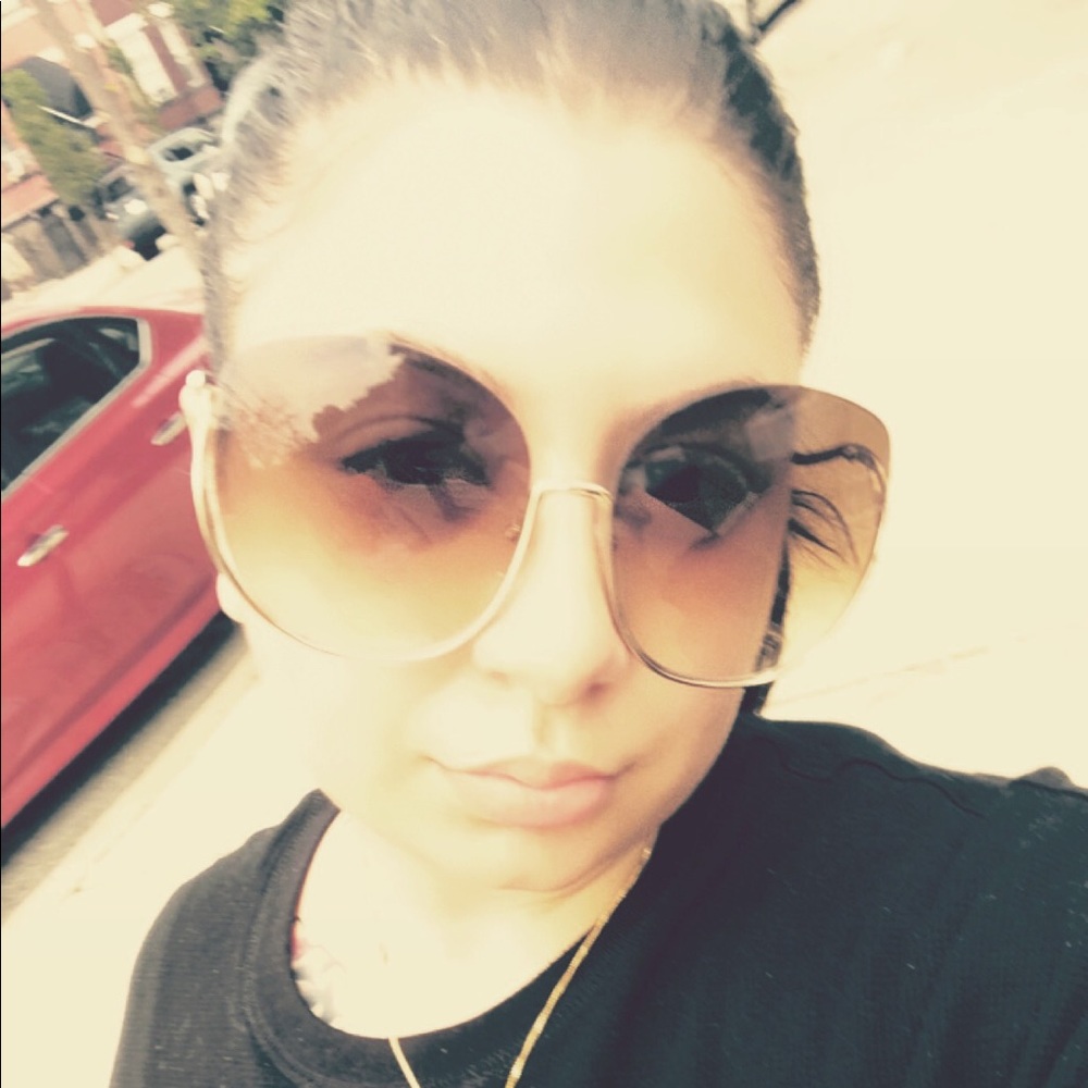 Meet your Posher, Samantha