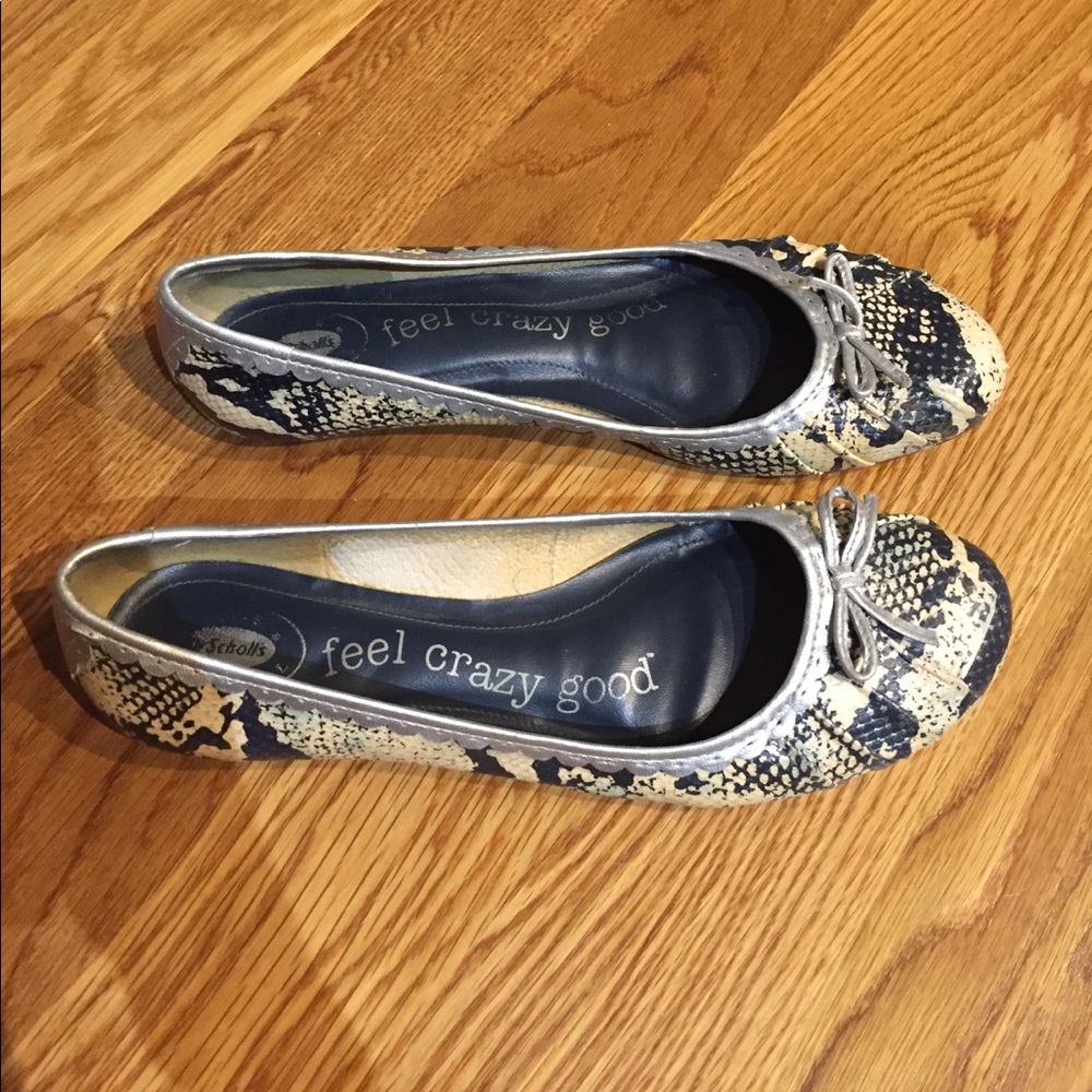 Shoes - Picture 2 of 4