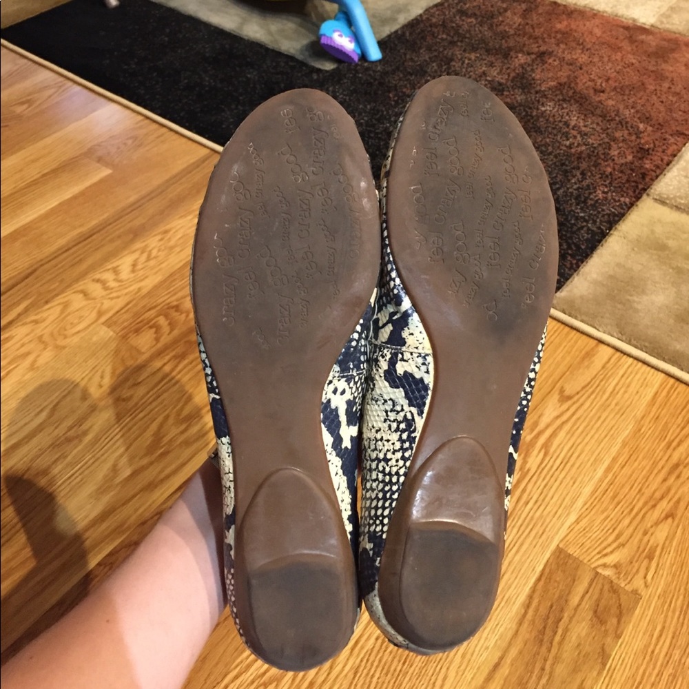 Shoes - Picture 3 of 4