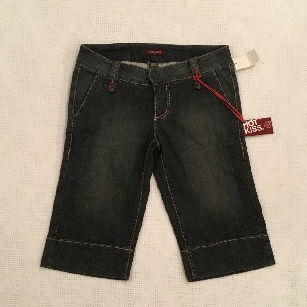 HOT KISS JEAN SHORTS