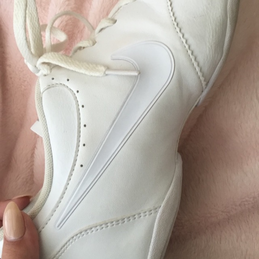 Nike cheer shoe