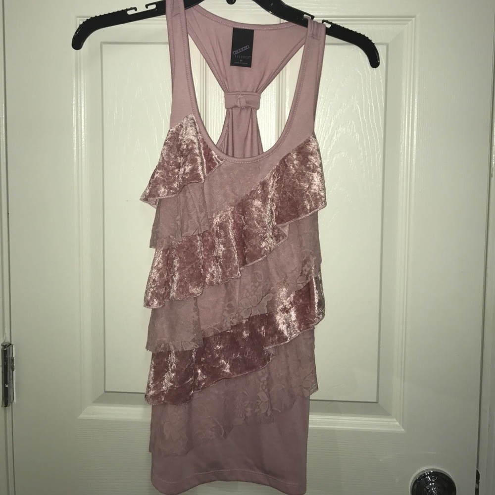 M pink ruffle tank top