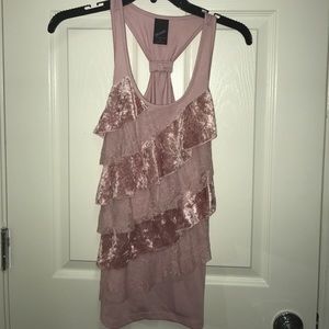 M pink ruffle tank top