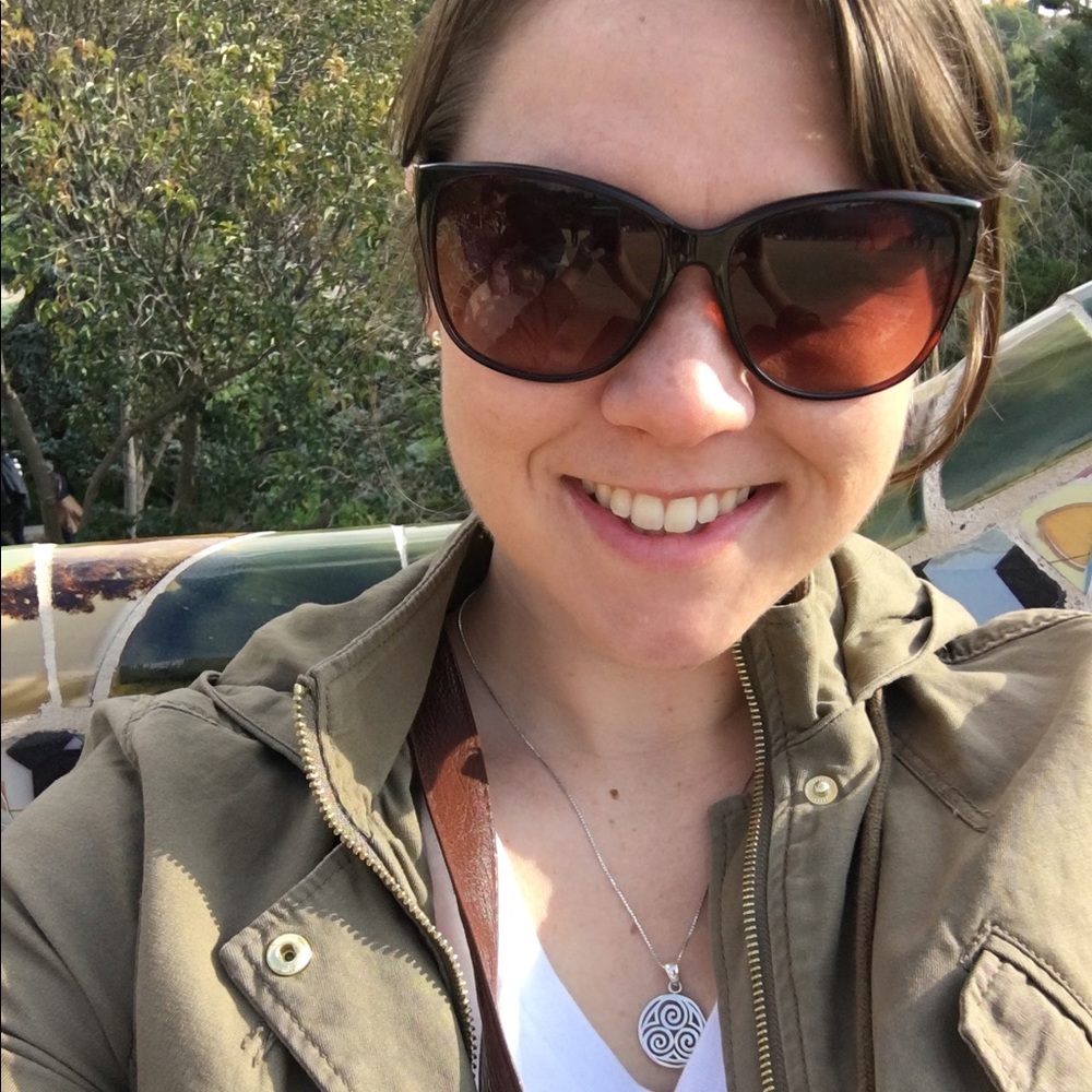 Meet your Posher, Stephanie