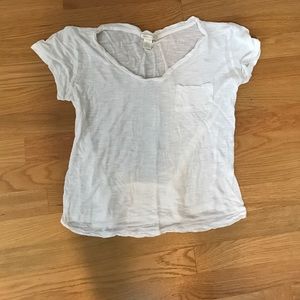 Flowy white tee shirt