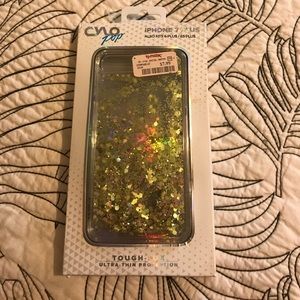 iPhone 7+ case with moving glitter.