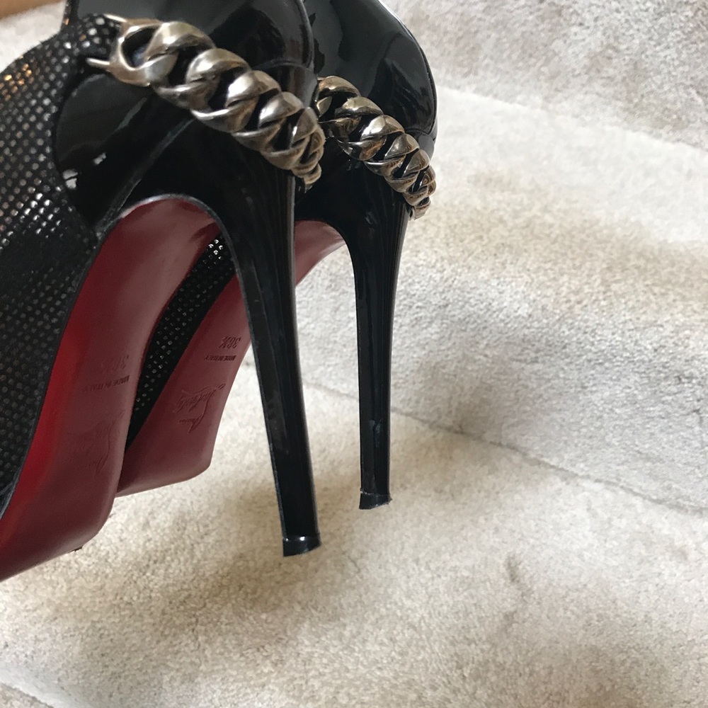 Authentic Christian Louboutin Dorepi Chain Heels - Picture 4 of 8