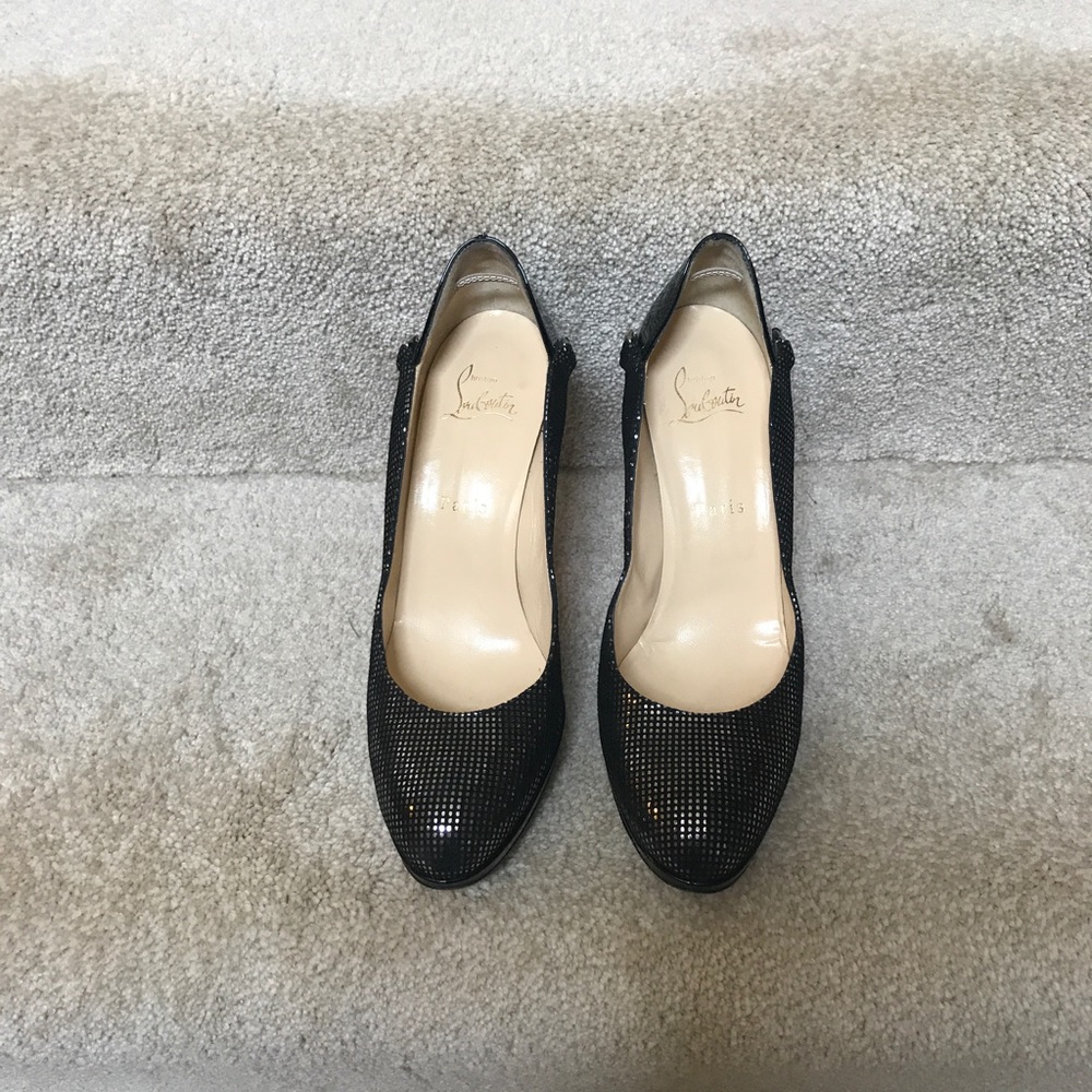 Authentic Christian Louboutin Dorepi Chain Heels - Picture 7 of 8