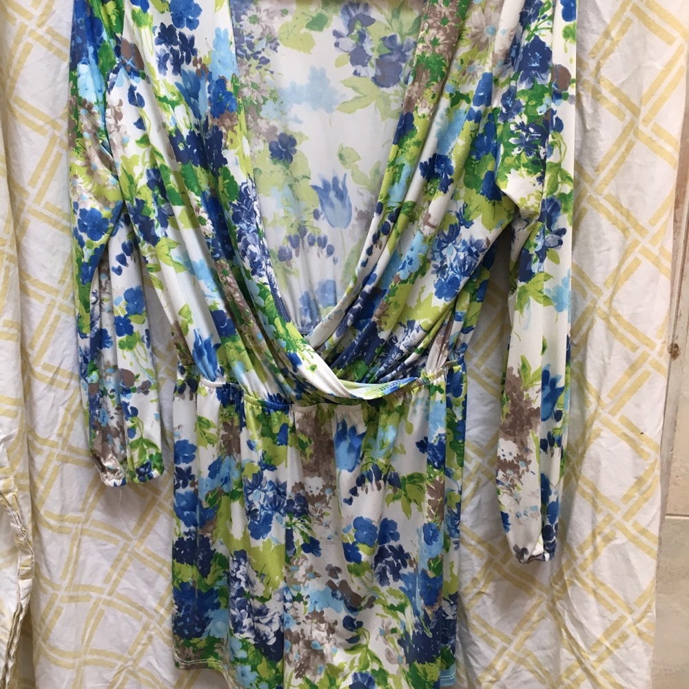 Romper - Picture 2 of 2