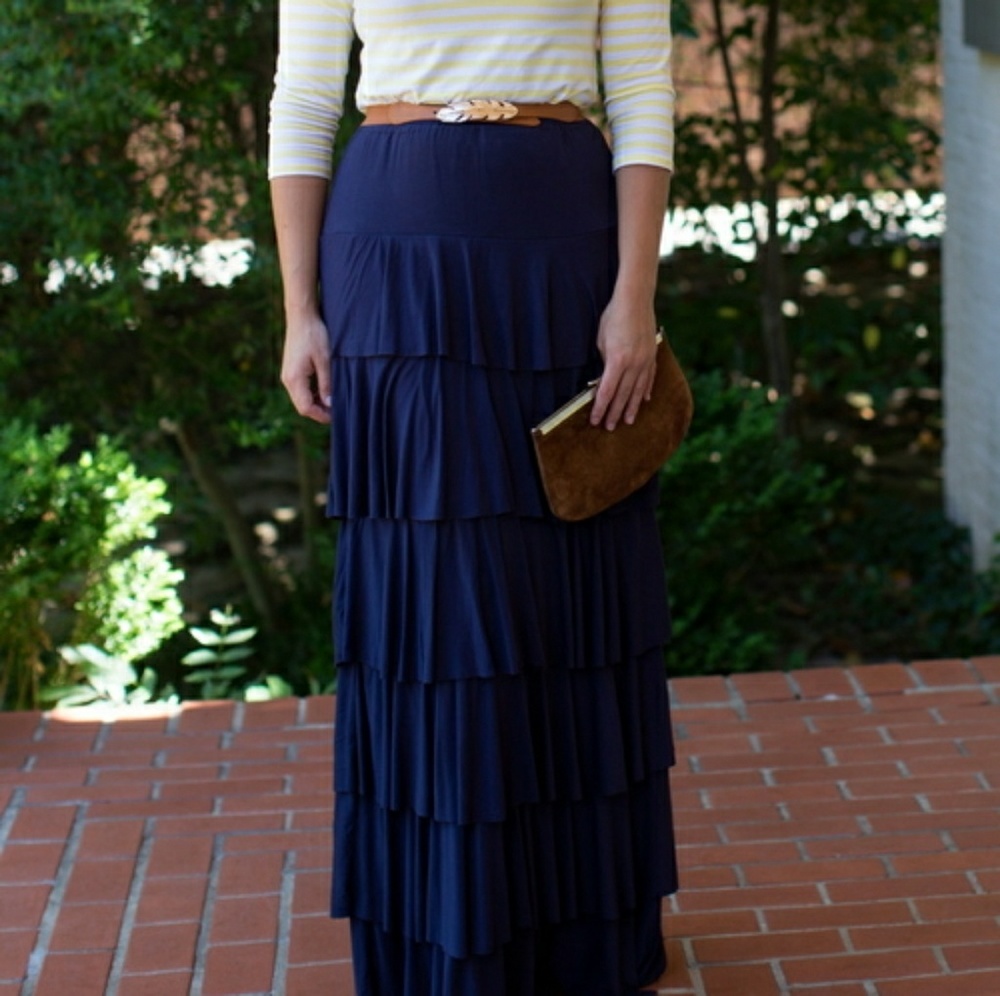 Dainty jewells navy ruffle skirt