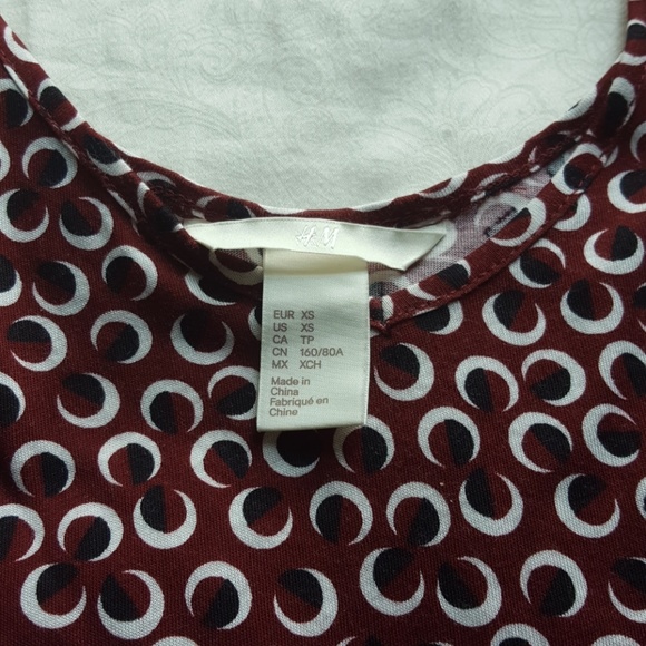 Patterned Peplum Tank Top - Picture 2 of 2