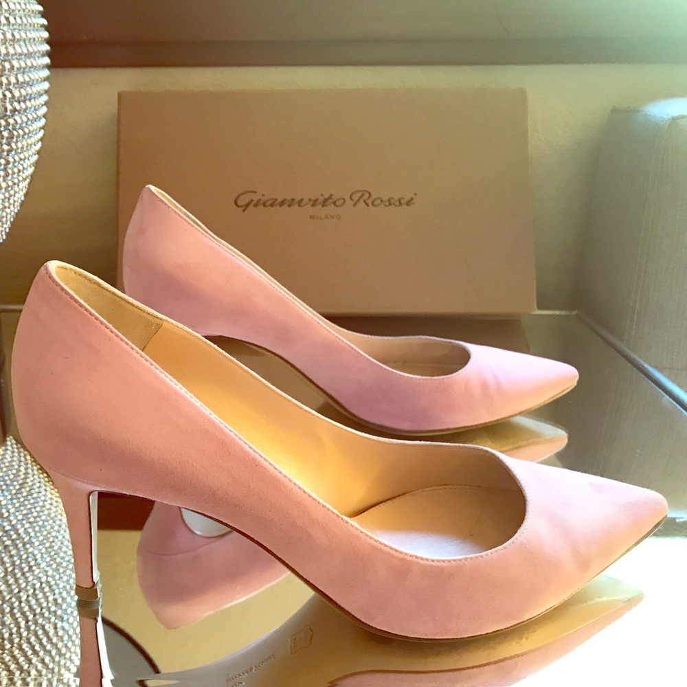 Gianvito Rossi 70 Suede Pumps Petal Pink 39 $635