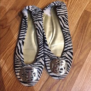 Anne Klein flats/ shoes