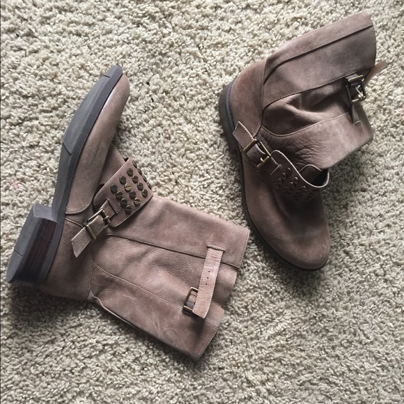 Boots - Picture 2 of 2