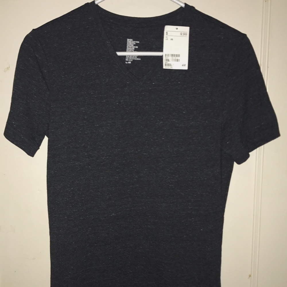 🎉🎉🎉NWT XS H&M TEE🎉🎉🎉