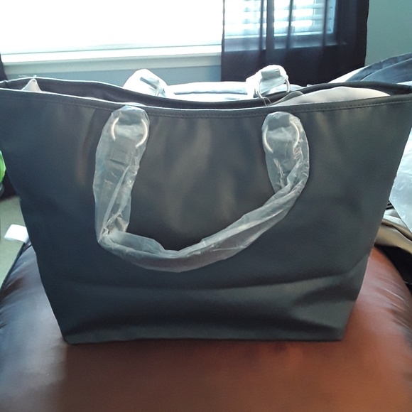 Handbag - Picture 2 of 2