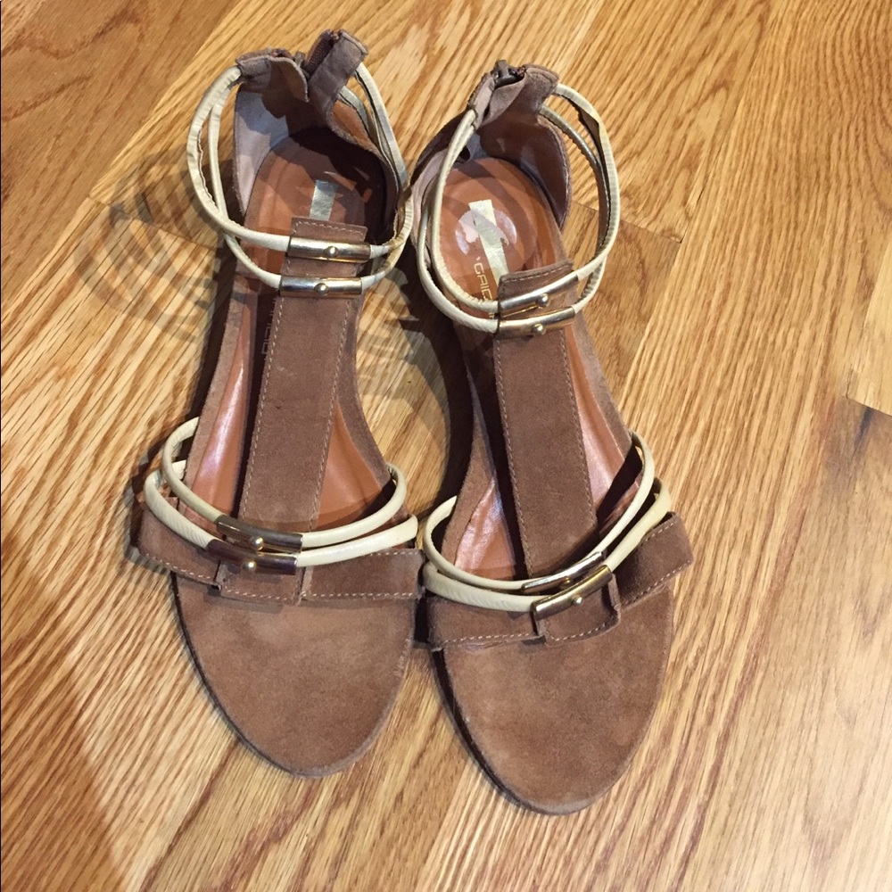 Sandals - Picture 1 of 4