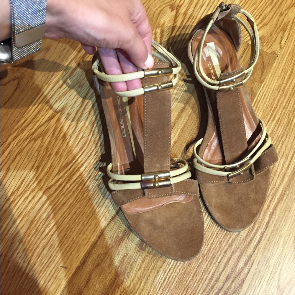 Sandals - Picture 2 of 4