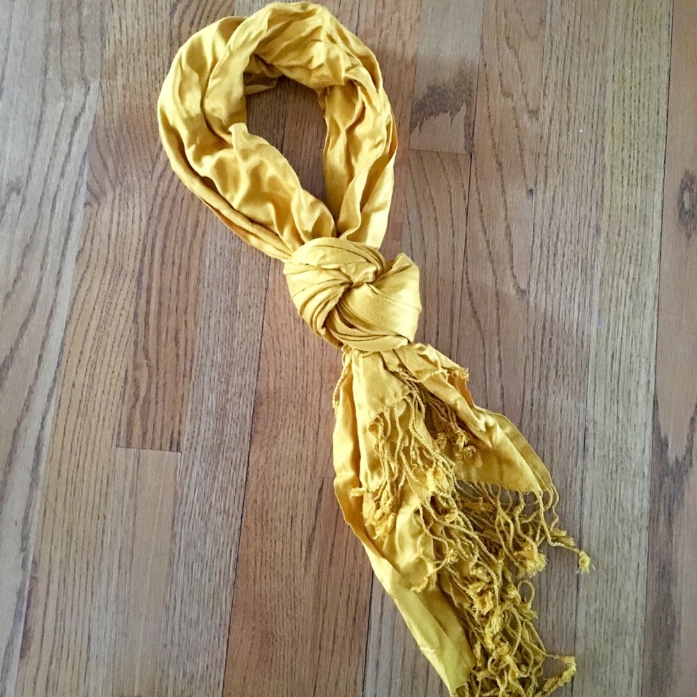 Charming Charlie scarf