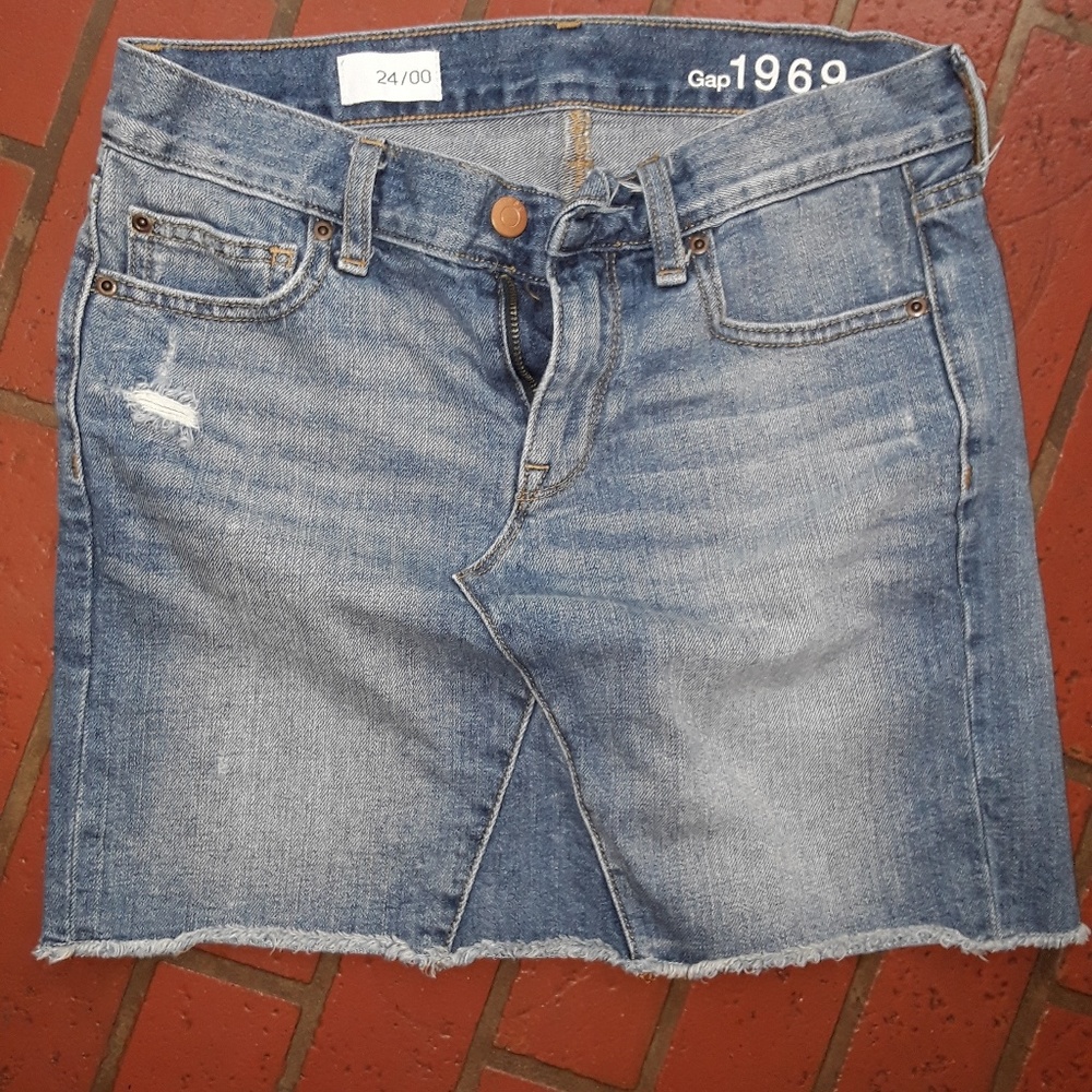 Gap denim skirt size 24/00