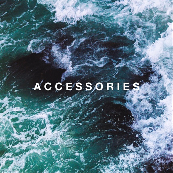 ACCESSORIES - Picture 2 of 2