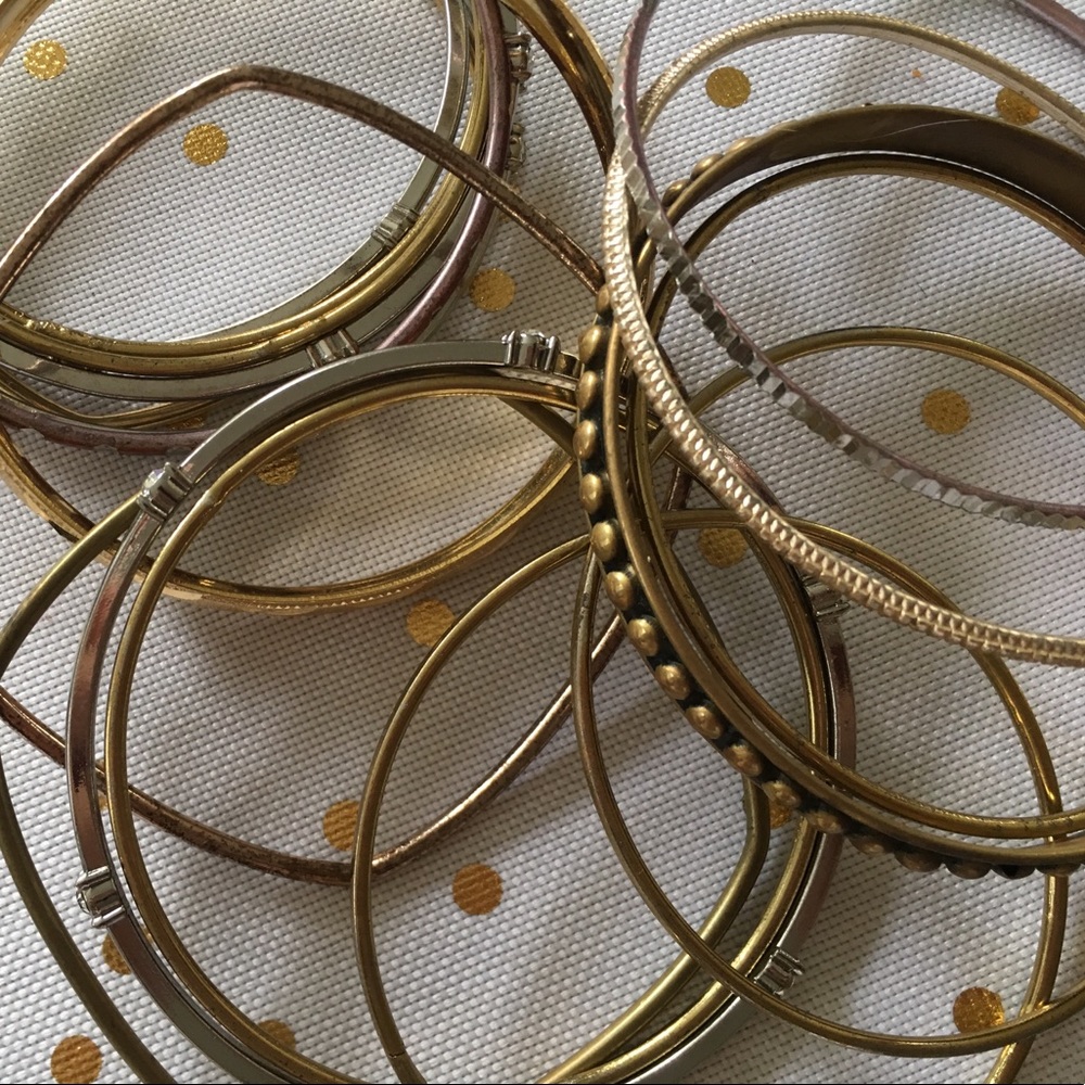 Multi-pack bangles