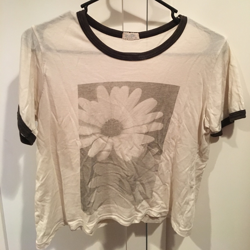 Brandy Melville graphic tee