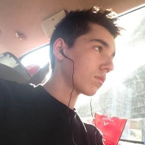 Meet your Posher, Troy