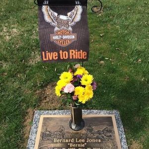 Meet your Posher, Michele