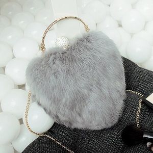 Fluffy Heart Shape Shoulderbag