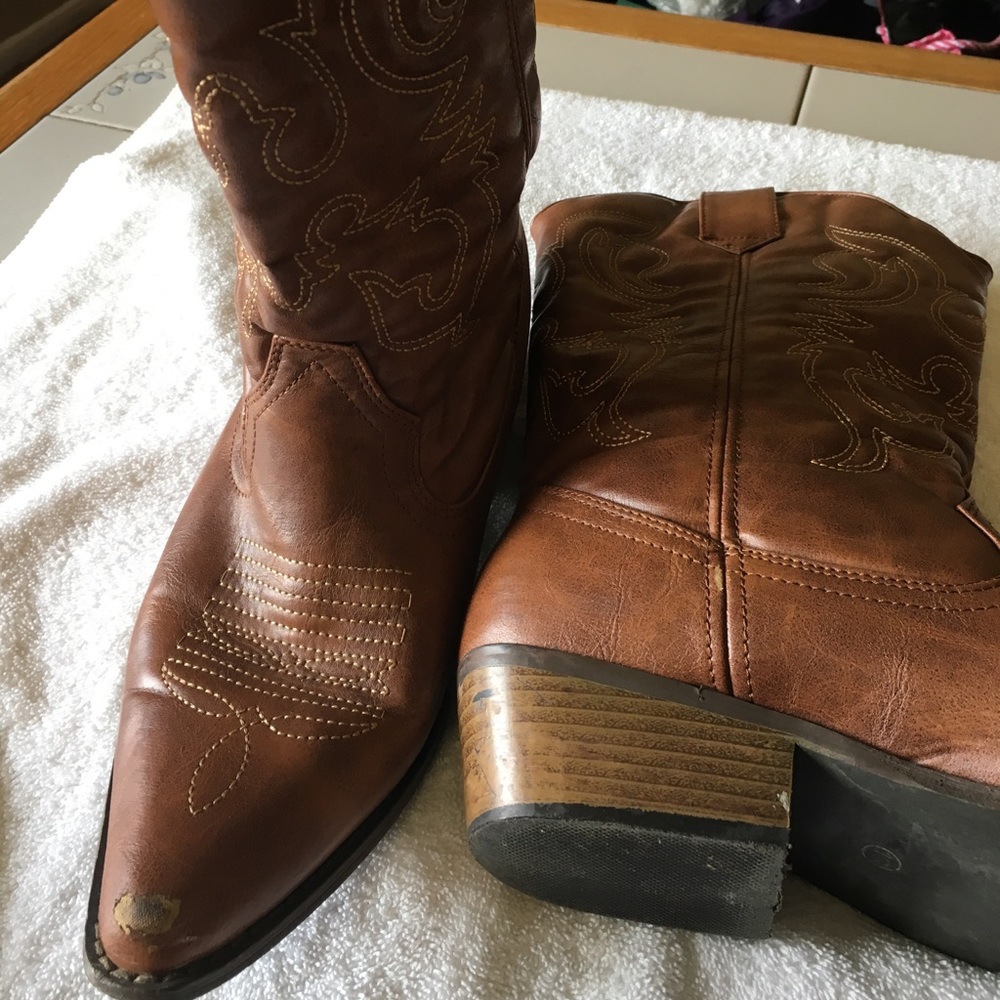 10w girls boots some wear