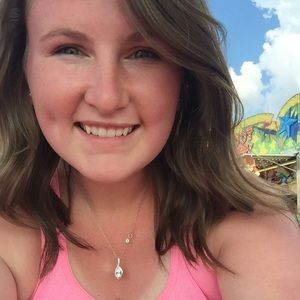 Meet your Posher, Jade