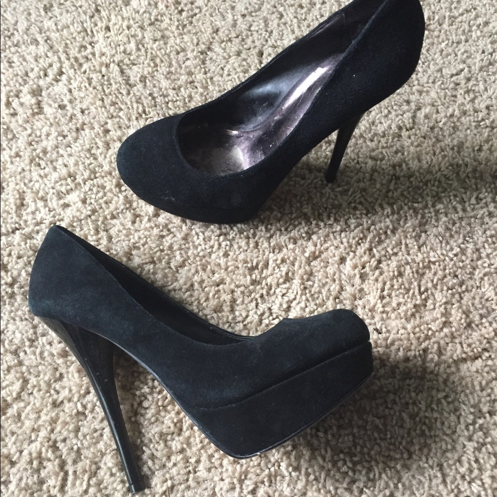Platform Heels - Picture 3 of 4