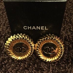 Authentic vintage Chanel Earring