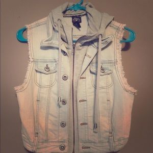 Jean Vest