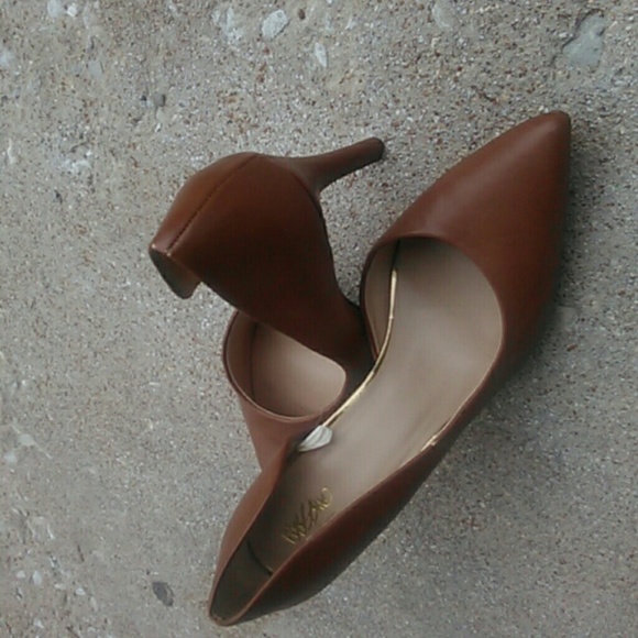 Heels - Picture 2 of 2