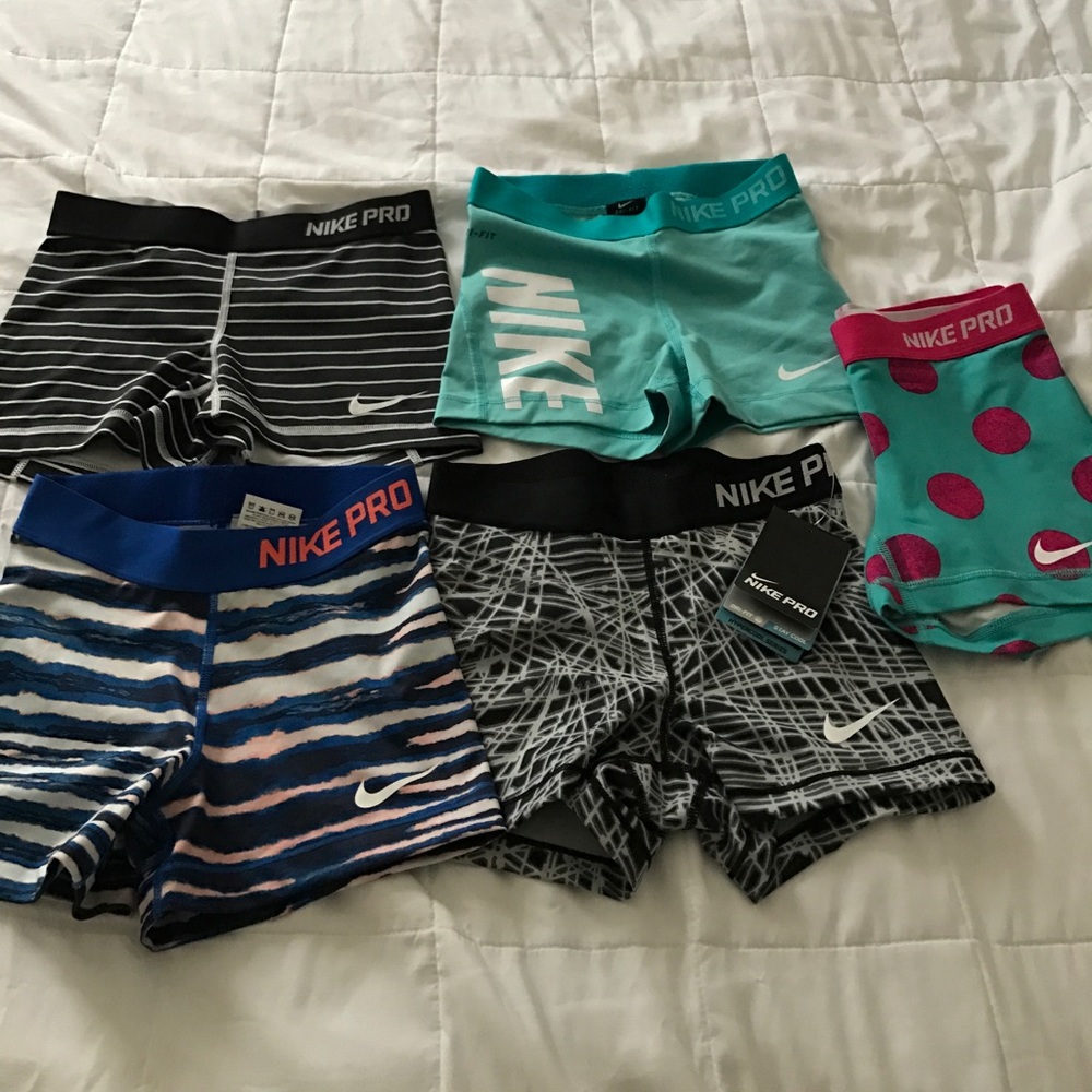 Nike Pro Bundle 2 pair
