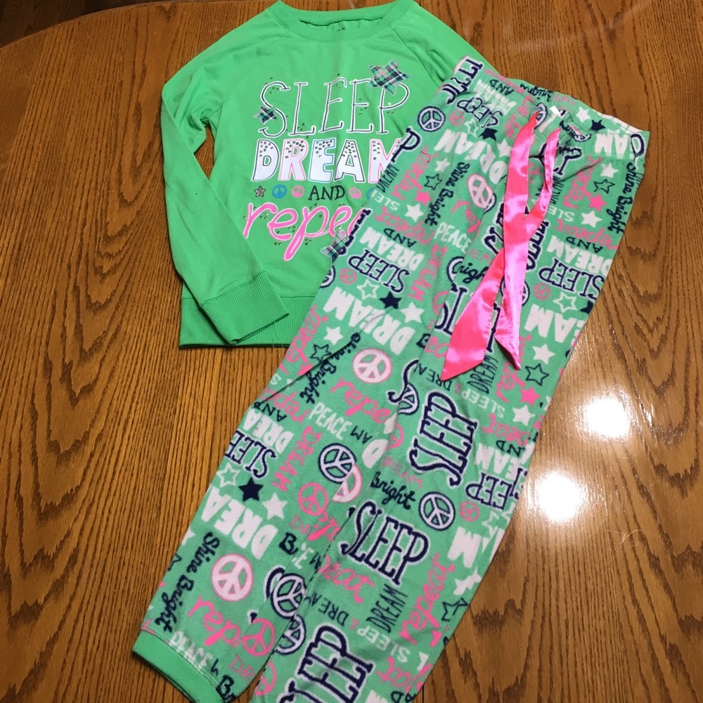 PRICE DROP🎊Justice Pajama Set