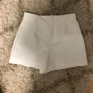 White high waisted zara shorts